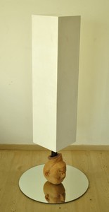 Eterno presente 2011 scultura composta da resina legno specchio cm 140x60